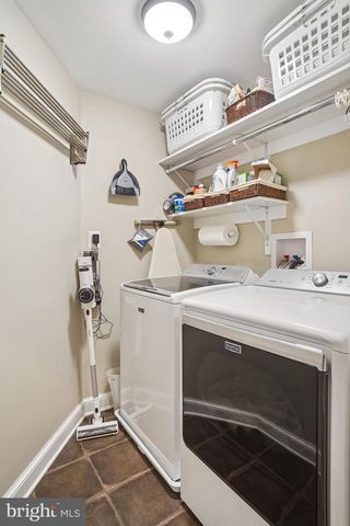 6904 OLD GATE LN, North Bethesda, MD 20852