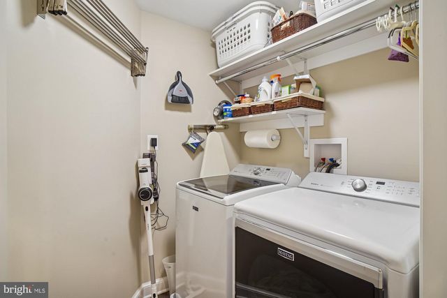 6904 OLD GATE LN, North Bethesda, MD 20852