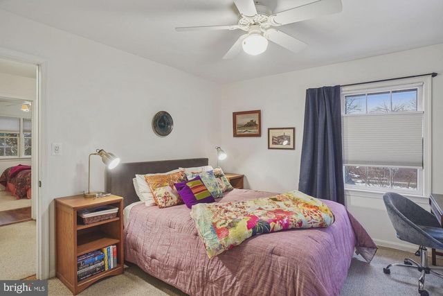 6904 OLD GATE LN, North Bethesda, MD 20852