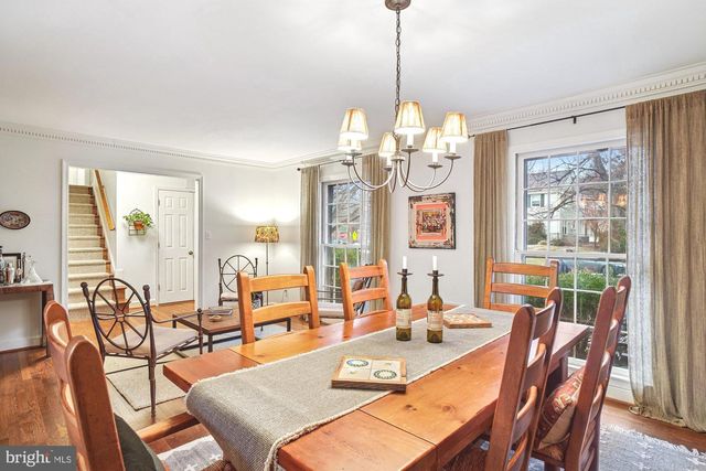 6904 OLD GATE LN, North Bethesda, MD 20852