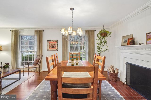 6904 OLD GATE LN, North Bethesda, MD 20852