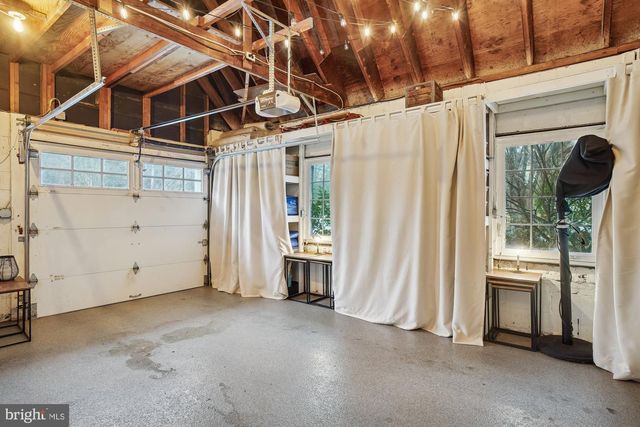 6904 OLD GATE LN, North Bethesda, MD 20852