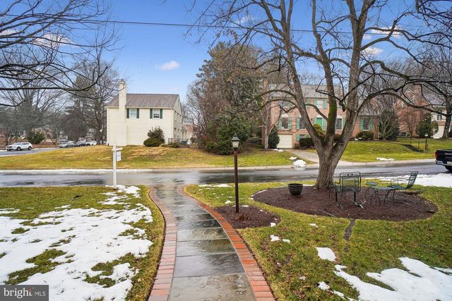 6904 OLD GATE LN, North Bethesda, MD 20852