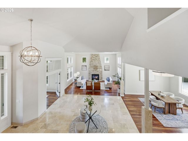 3333 RIVERPLACE Dr, Eugene, OR 97401
