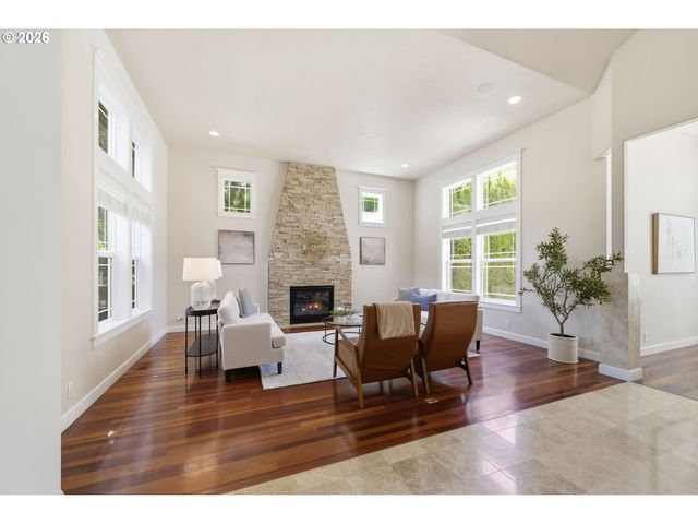 3333 RIVERPLACE Dr, Eugene, OR 97401
