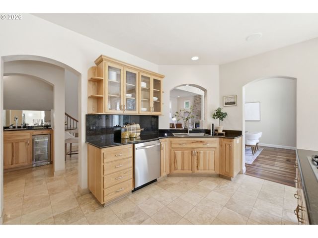 3333 RIVERPLACE Dr, Eugene, OR 97401