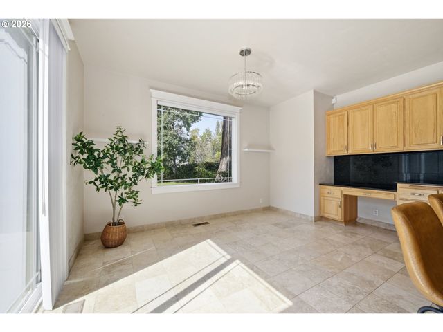 3333 RIVERPLACE Dr, Eugene, OR 97401