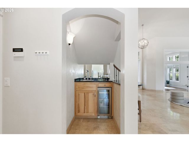 3333 RIVERPLACE Dr, Eugene, OR 97401