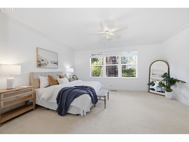 3333 RIVERPLACE Dr, Eugene, OR 97401