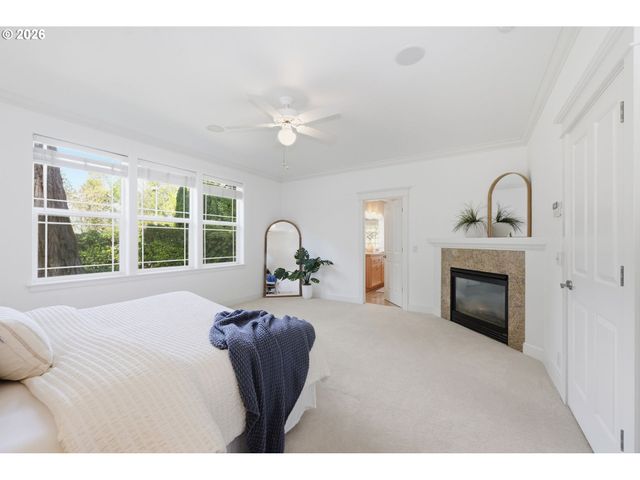 3333 RIVERPLACE Dr, Eugene, OR 97401