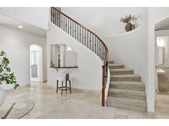 3333 RIVERPLACE Dr, Eugene, OR 97401