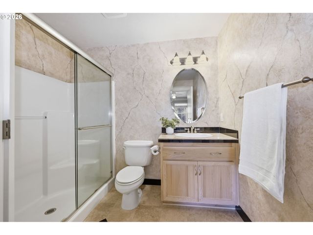 3333 RIVERPLACE Dr, Eugene, OR 97401