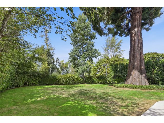 3333 RIVERPLACE Dr, Eugene, OR 97401