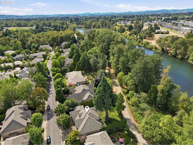 3333 RIVERPLACE Dr, Eugene, OR 97401