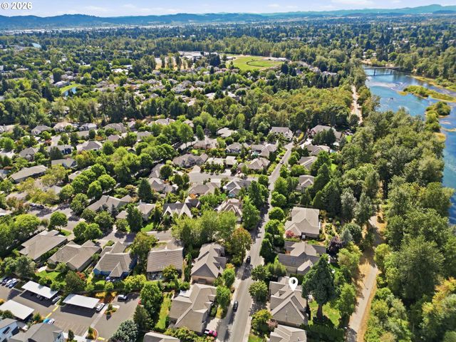 3333 RIVERPLACE Dr, Eugene, OR 97401