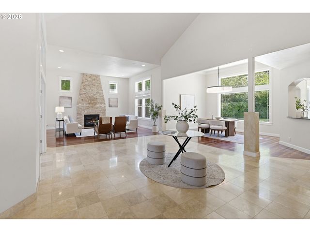 3333 RIVERPLACE Dr, Eugene, OR 97401