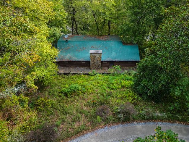 283 River Bend Lane, Blue Ridge, GA 30513