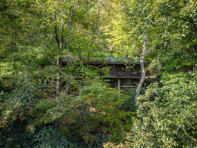 283 River Bend Lane, Blue Ridge, GA 30513