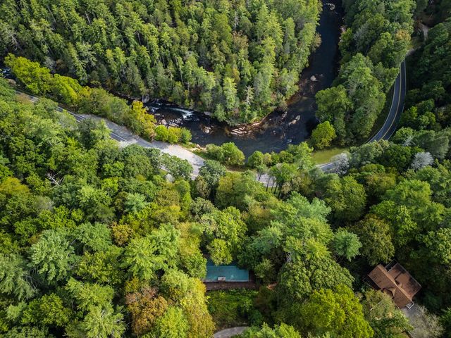 283 River Bend Lane, Blue Ridge, GA 30513