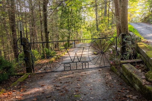 283 River Bend Lane, Blue Ridge, GA 30513