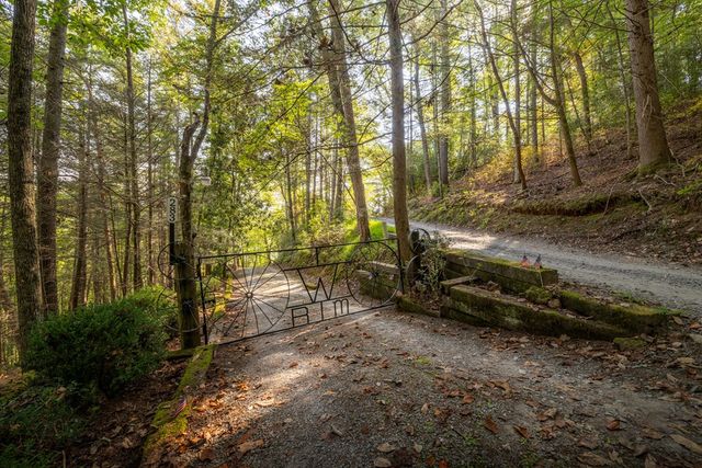 283 River Bend Lane, Blue Ridge, GA 30513