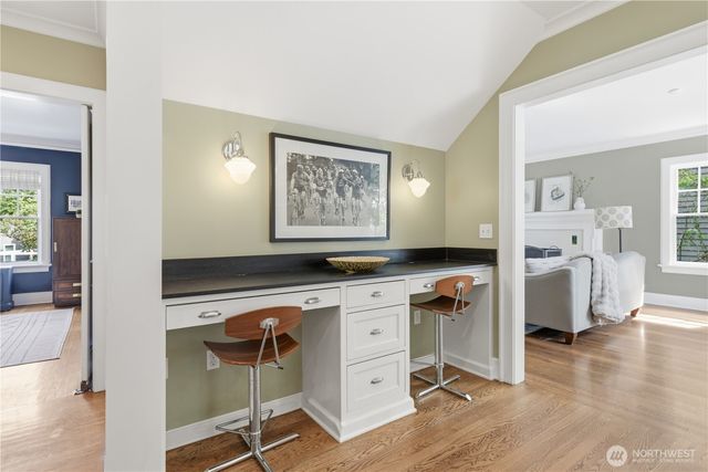 3127 Broadway E, Seattle, WA 98102