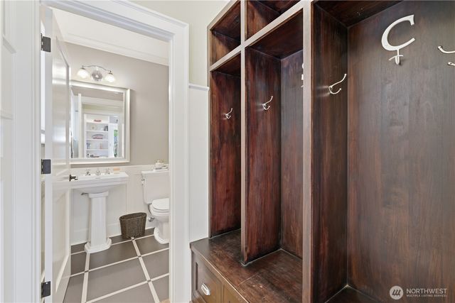 3127 Broadway E, Seattle, WA 98102
