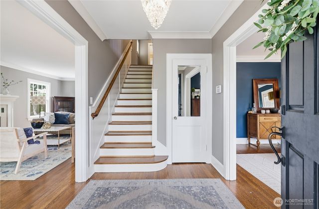 3127 Broadway E, Seattle, WA 98102