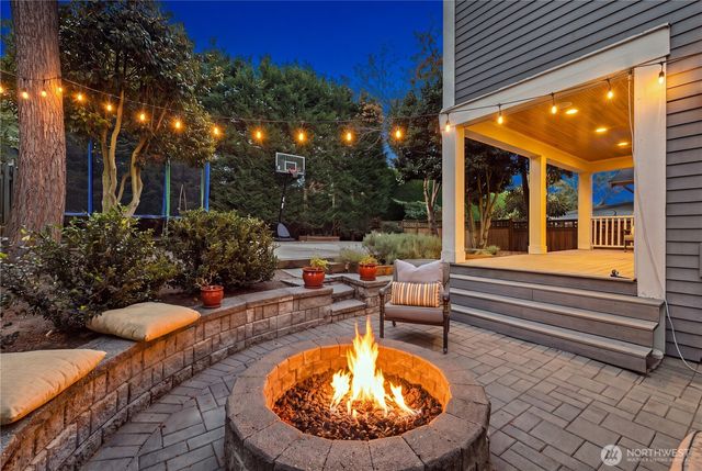 3127 Broadway E, Seattle, WA 98102