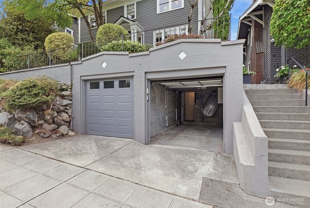 3127 Broadway E, Seattle, WA 98102