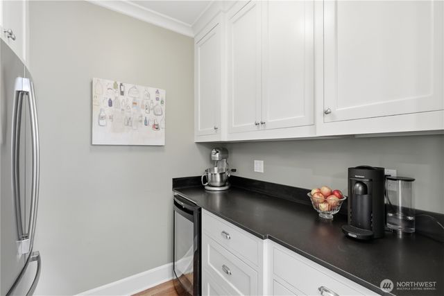 3127 Broadway E, Seattle, WA 98102