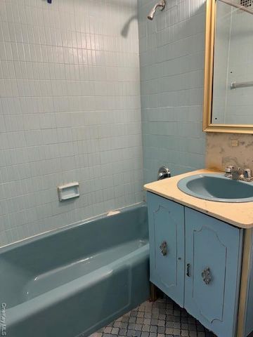 2400 Johnson Avenue 4H, Bronx, NY 10463