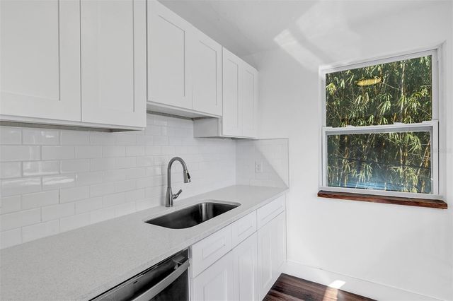2027 30TH AVENUE N TOP UNIT, St Petersburg, FL 33713
