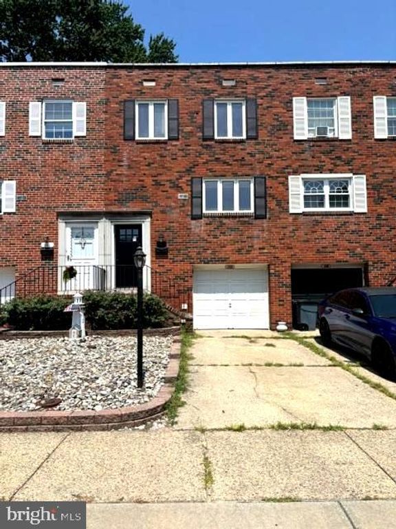 143 SUBURBAN TER, Stratford, NJ 08084