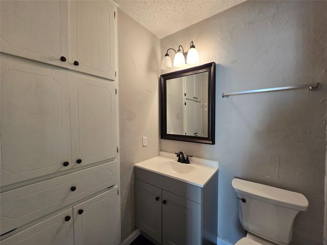 8810 Springmail Circle CIR A, Austin, TX 78729