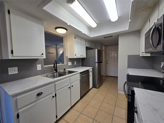 8810 Springmail Circle CIR A, Austin, TX 78729