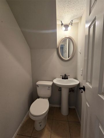 8810 Springmail Circle CIR A, Austin, TX 78729