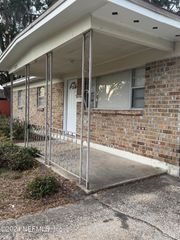 5719 MARLIN Court, Jacksonville, FL 32277