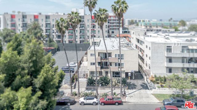 741 S Hobart Boulevard 13, Los Angeles, CA 90005