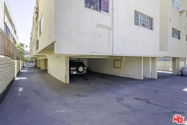 741 S Hobart Boulevard 13, Los Angeles, CA 90005