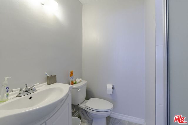 741 S Hobart Boulevard 13, Los Angeles, CA 90005