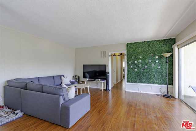 741 S Hobart Boulevard 13, Los Angeles, CA 90005