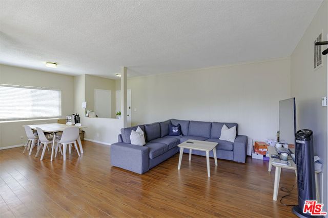 741 S Hobart Boulevard 13, Los Angeles, CA 90005