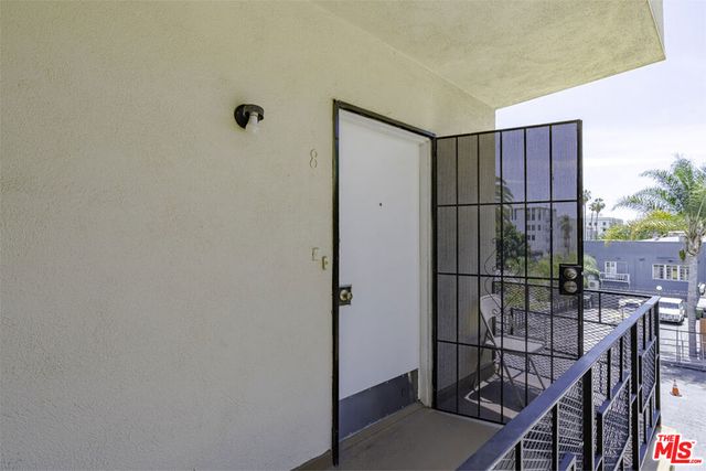 741 S Hobart Boulevard 13, Los Angeles, CA 90005