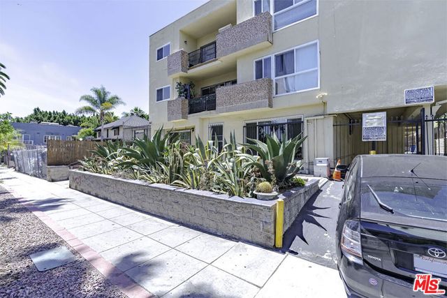 741 S Hobart Boulevard 13, Los Angeles, CA 90005