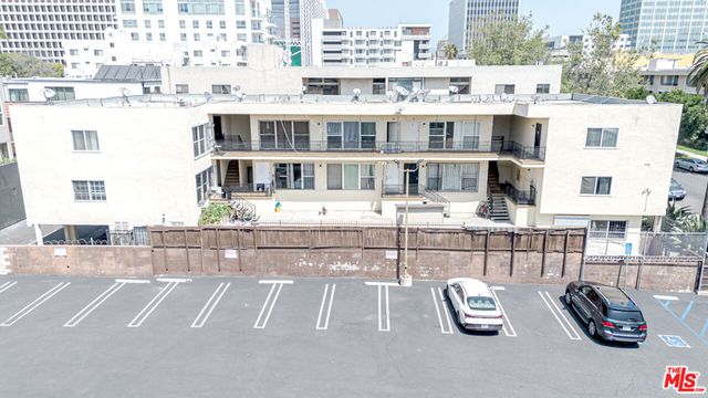 741 S Hobart Boulevard 13, Los Angeles, CA 90005