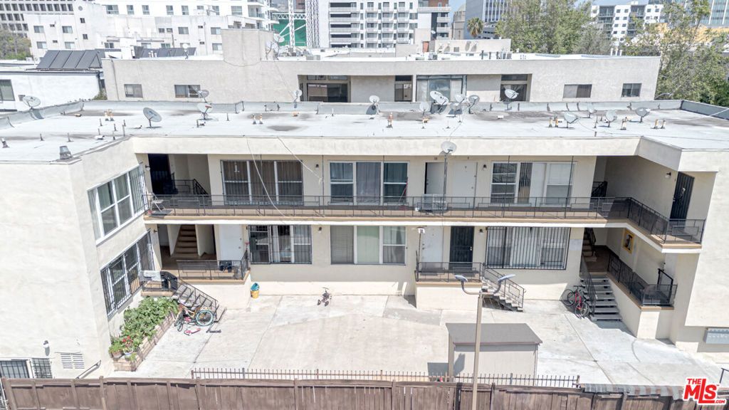 741 S Hobart Boulevard 13, Los Angeles, CA 90005