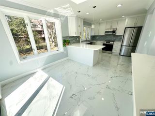 44 Southerland Drive, Mahwah, NJ 07430