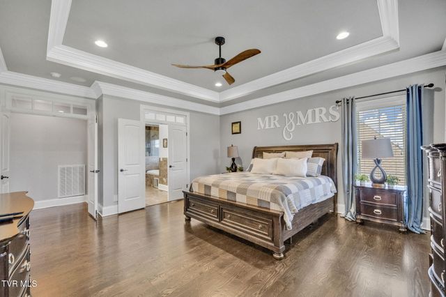 301 Sunset Ridge Court, Johnson City, TN 37601