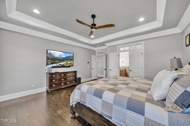 301 Sunset Ridge Court, Johnson City, TN 37601